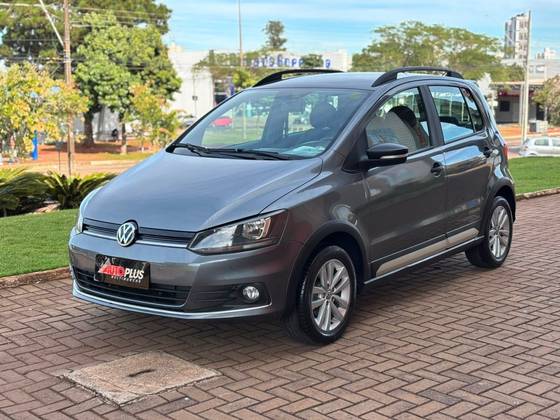 VOLKSWAGEN FOX 1.0 MPI TRACK 12V FLEX 4P MANUAL VOLKSWAGEN FOX 1.0 MPI TRACK 12V FLEX 4P MANUAL